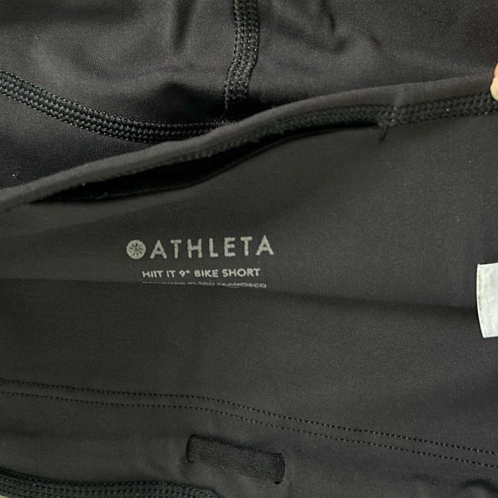 Athleta Black HIIT It 9" Bike Shorts - Picture 5 of 7
